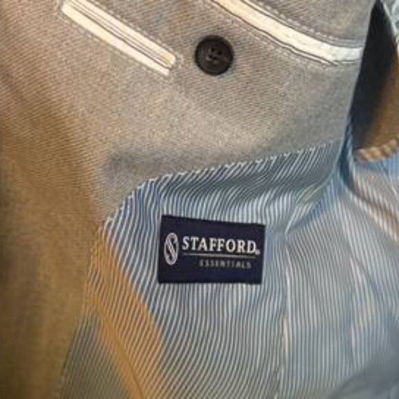 Stafford Light Grey Sport Coat - Picture 2 of 3